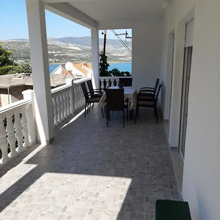 Ivica - 150m From Sea Apartment Trogir