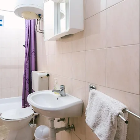 Ivica - 150m From Sea Apartment